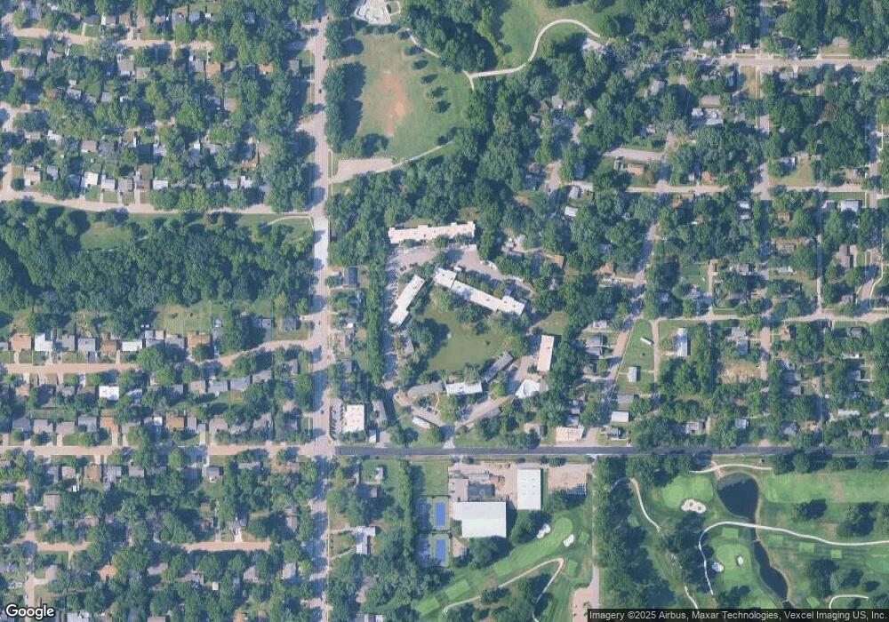 1320 SW 27th St, Topeka, KS 66611 - photo 1