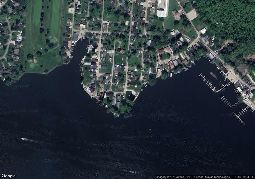 703 Zanesville Ave, Thornville, OH 43076 - photo 1