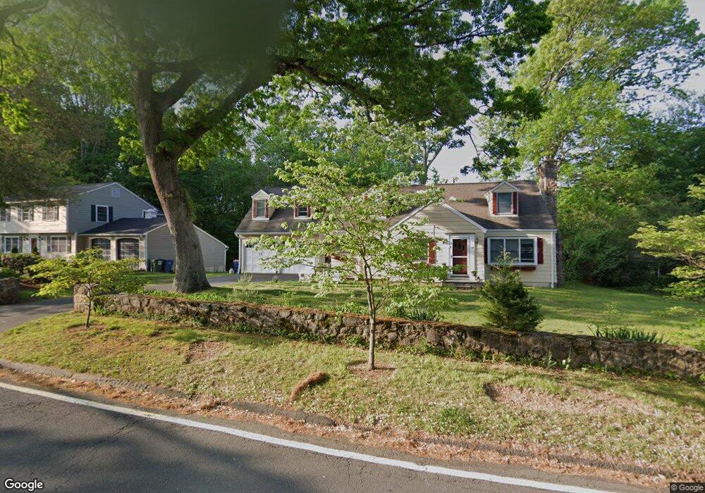 46 W Lake Rd, Trumbull, CT 06611 - photo 1