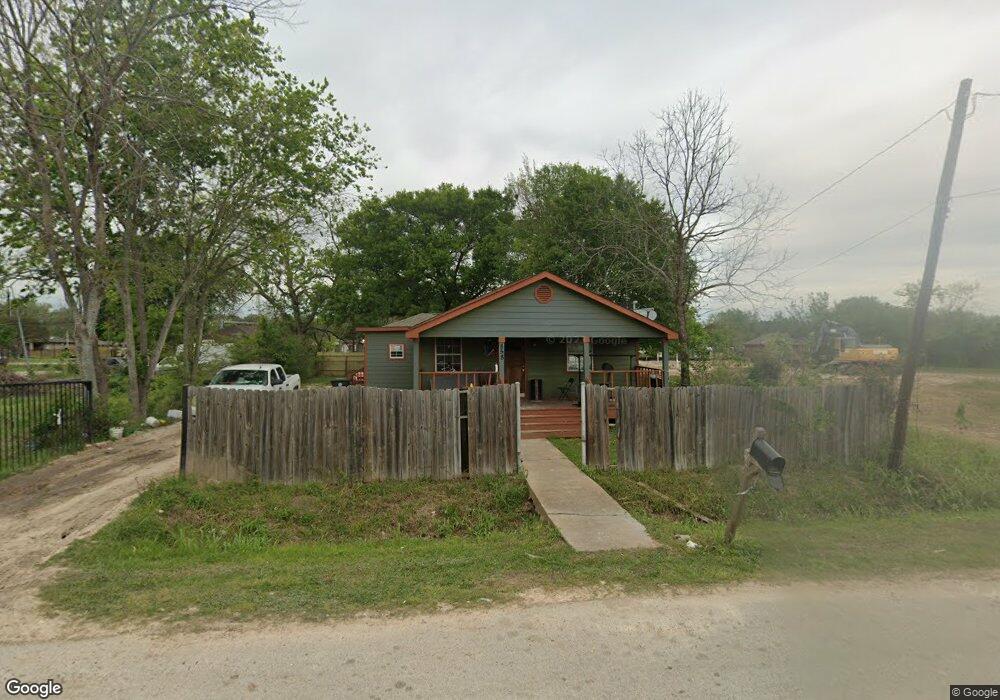 858 Lucky St, Houston, TX 77088 - photo 1