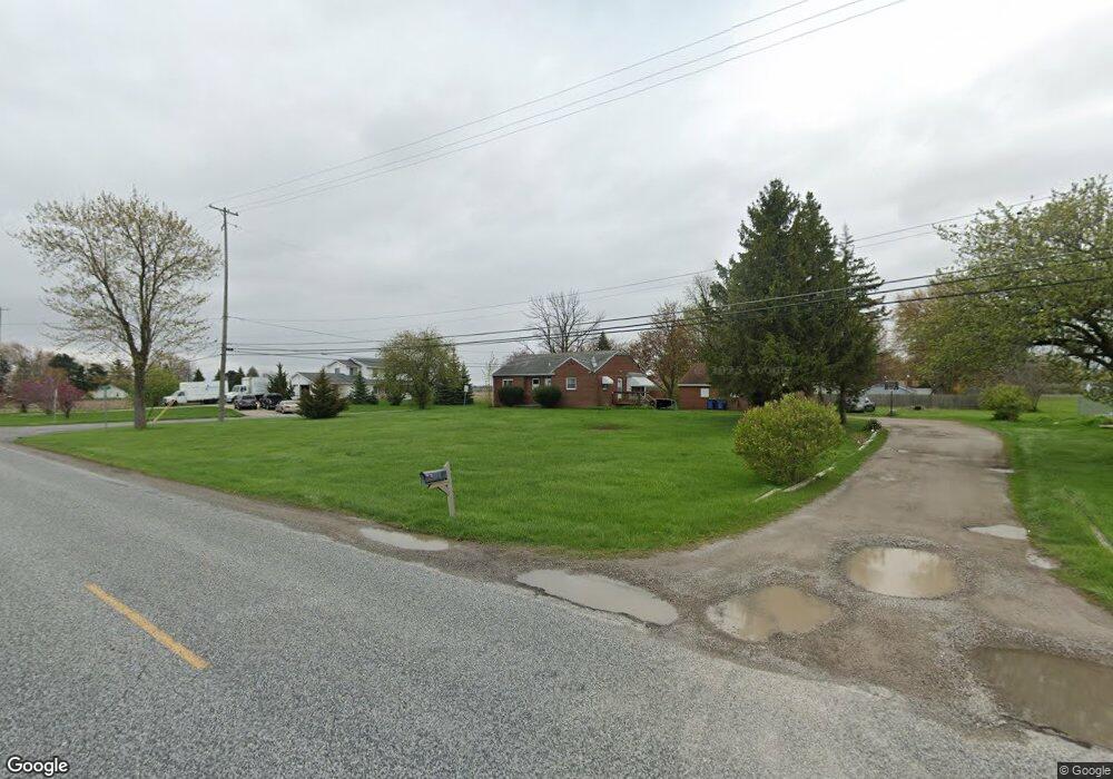 5084 Hess Rd, Saginaw, MI 48601 - photo 1