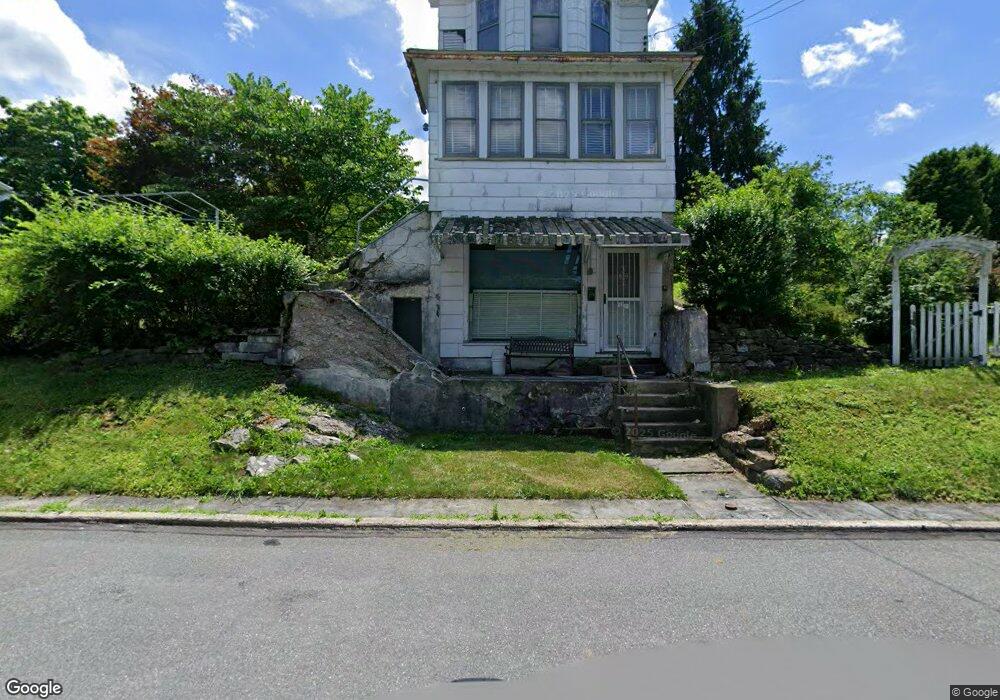 242 W Ruddle St, Coaldale, PA 18218 - photo 1