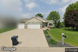 660 2nd St NW, Plainview, MN 55964