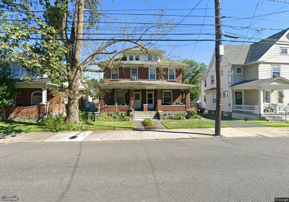 1109 W Broad St, Quakertown, PA 18951 - photo 1