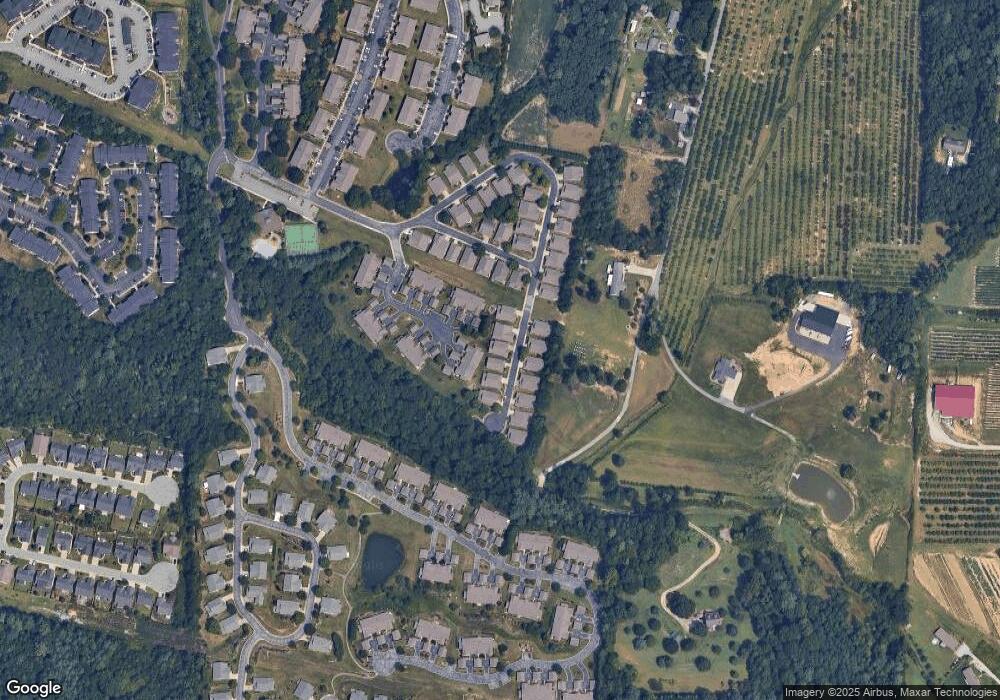 33 Gray Wolf Ln, Hendersonville, NC 28792 - photo 1