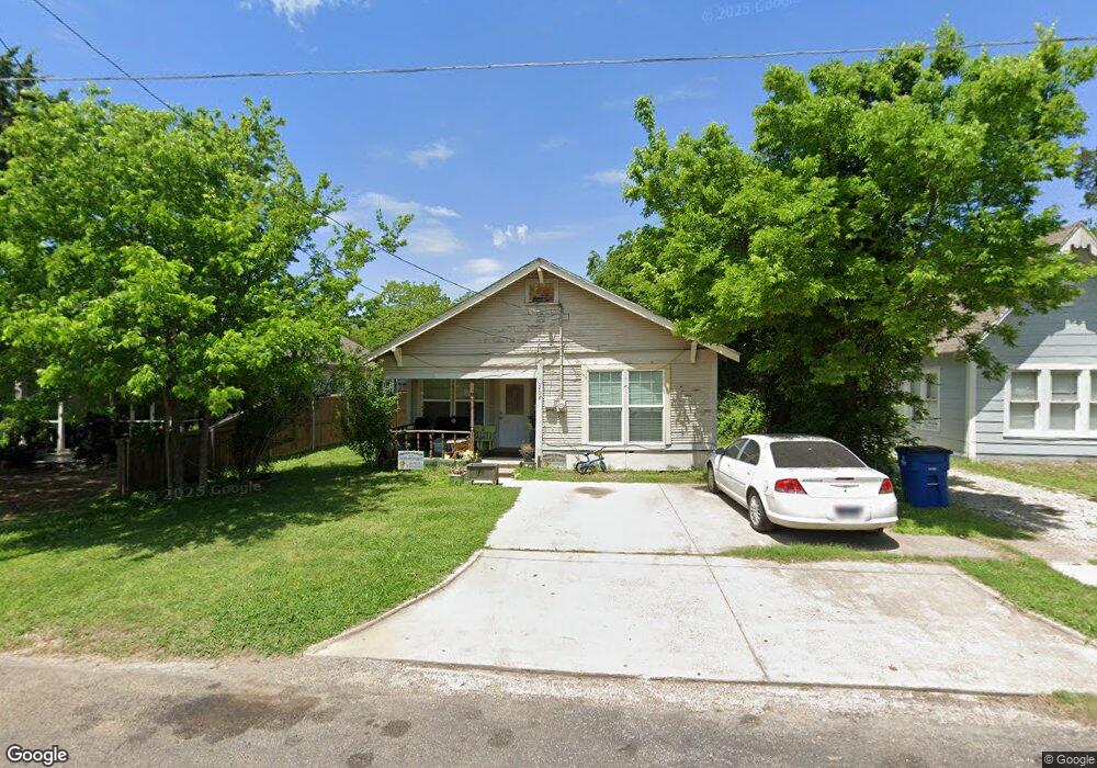 208 W Latimer St, Ennis, TX 75119 - photo 1