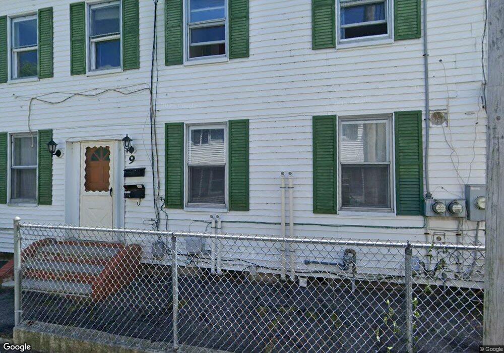 9 Clarks Ct, Lowell, MA 01852 - photo 1