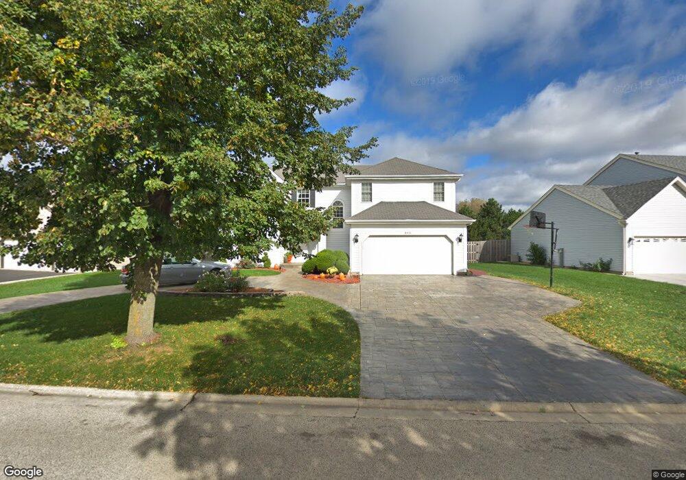 942 Mcphee Dr, Lake In the Hills, IL 60156 - photo 1