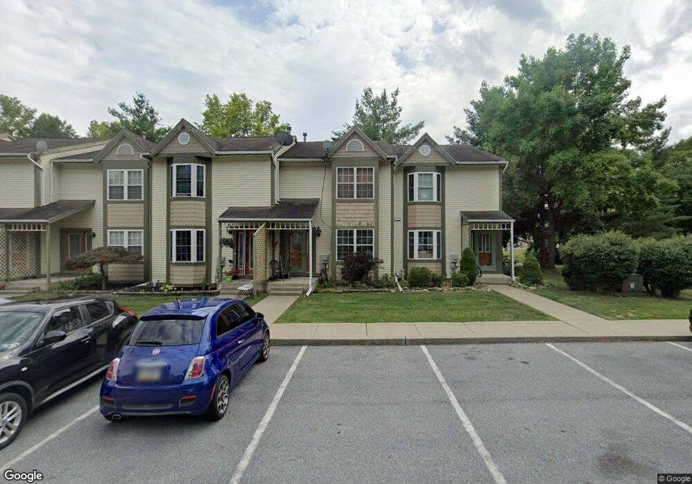 115 Commonwealth Dr, Bethlehem, PA 18020 - photo 1