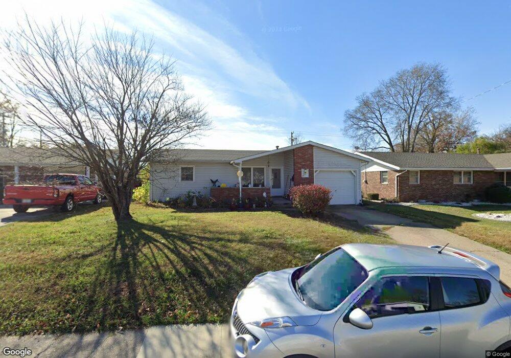 27 S Lakewood Dr, Effingham, IL 62401 - photo 1