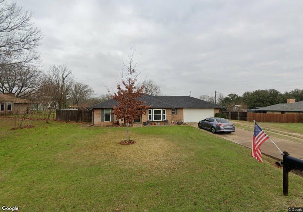 305 De la Cruz St, Weatherford, TX 76085 - photo 1