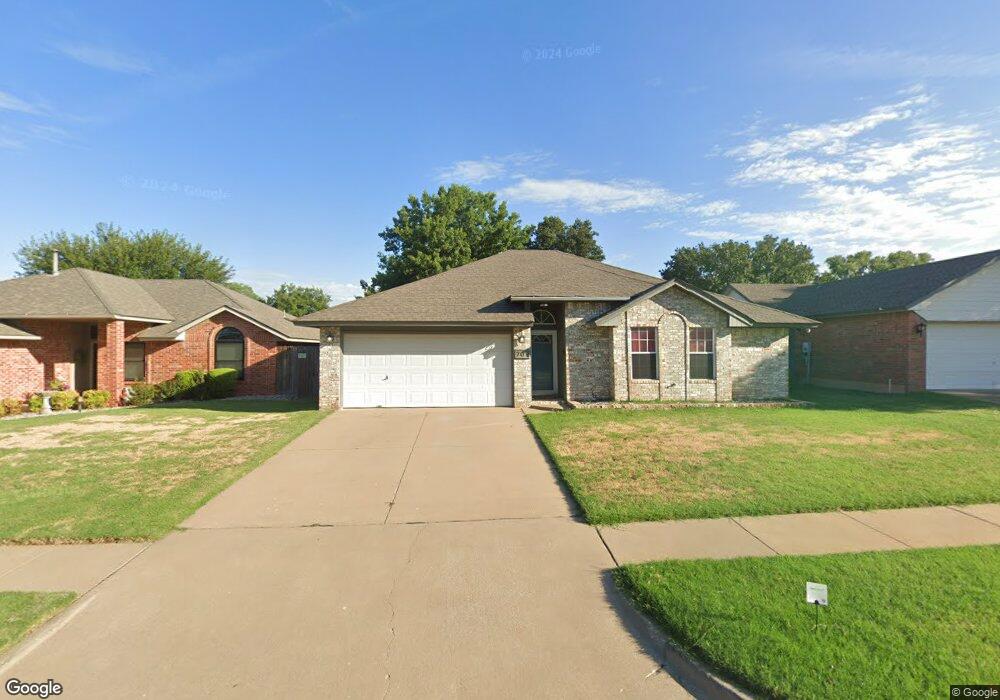 701 Golden Eagle Dr, Norman, OK 73072 - photo 1