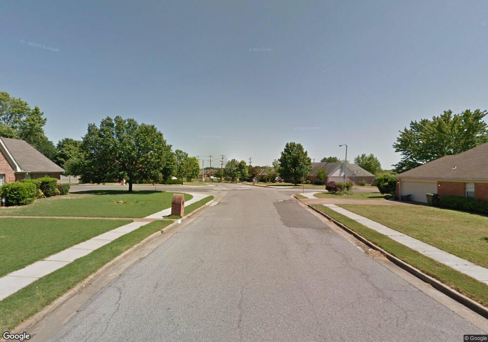 1308 Overcup Oaks Dr, Memphis, TN 38018 - photo 1