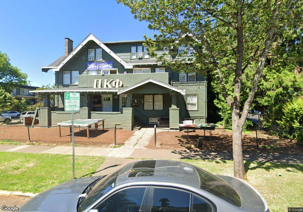 1186 Ferry St, Eugene, OR 97401 - photo 1