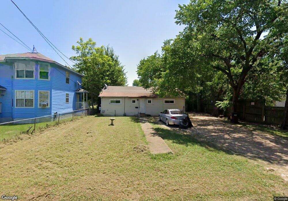 1014 Poplar St, Bonham, TX 75418 - photo 1