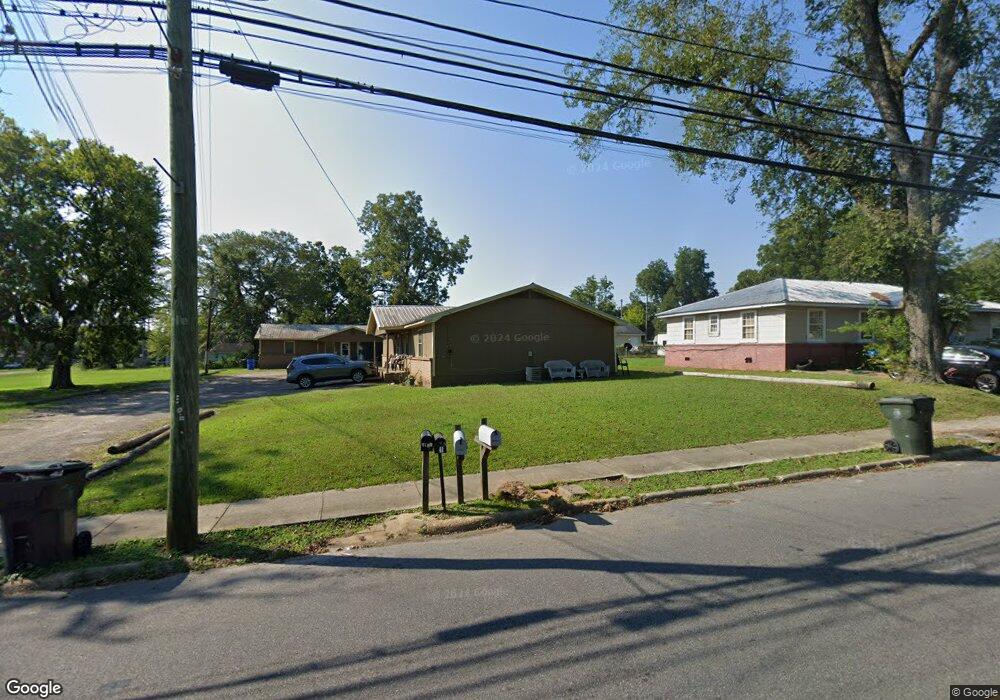 674 E Burdeshaw St, Dothan, AL 36303 - photo 1