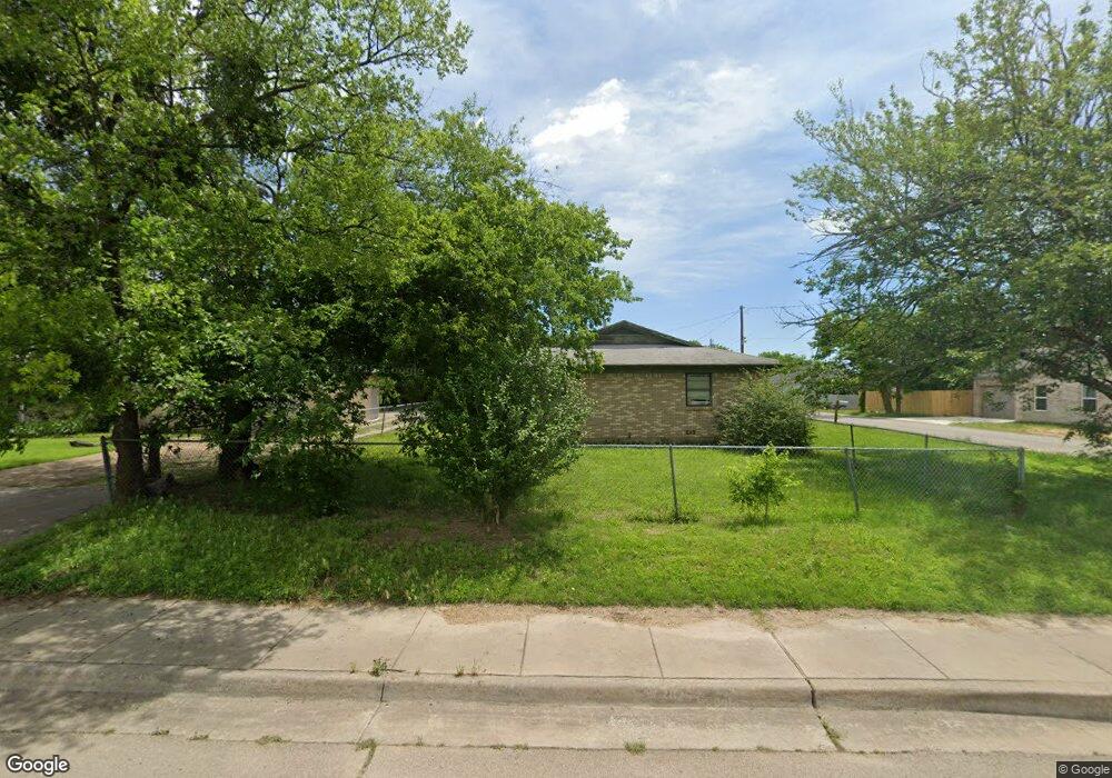 402 Elmo St, Cleburne, TX 76031 - photo 1