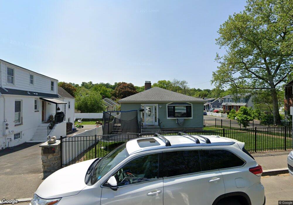 116 Pemberwick Rd, Greenwich, CT 06831 - photo 1