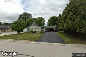 208 Lilac Dr, Francis Creek, WI 54214