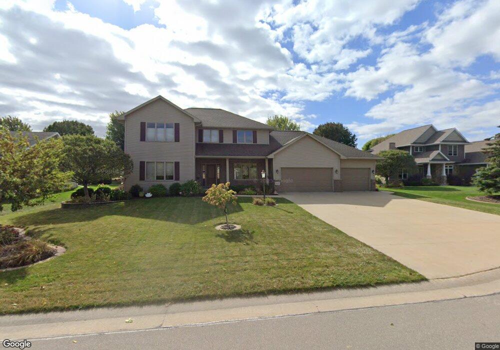 W5881 Geranium Dr, Appleton, WI 54915 - photo 1