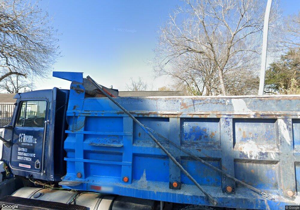 7015 Winfree Dr, Houston, TX 77087 - photo 1