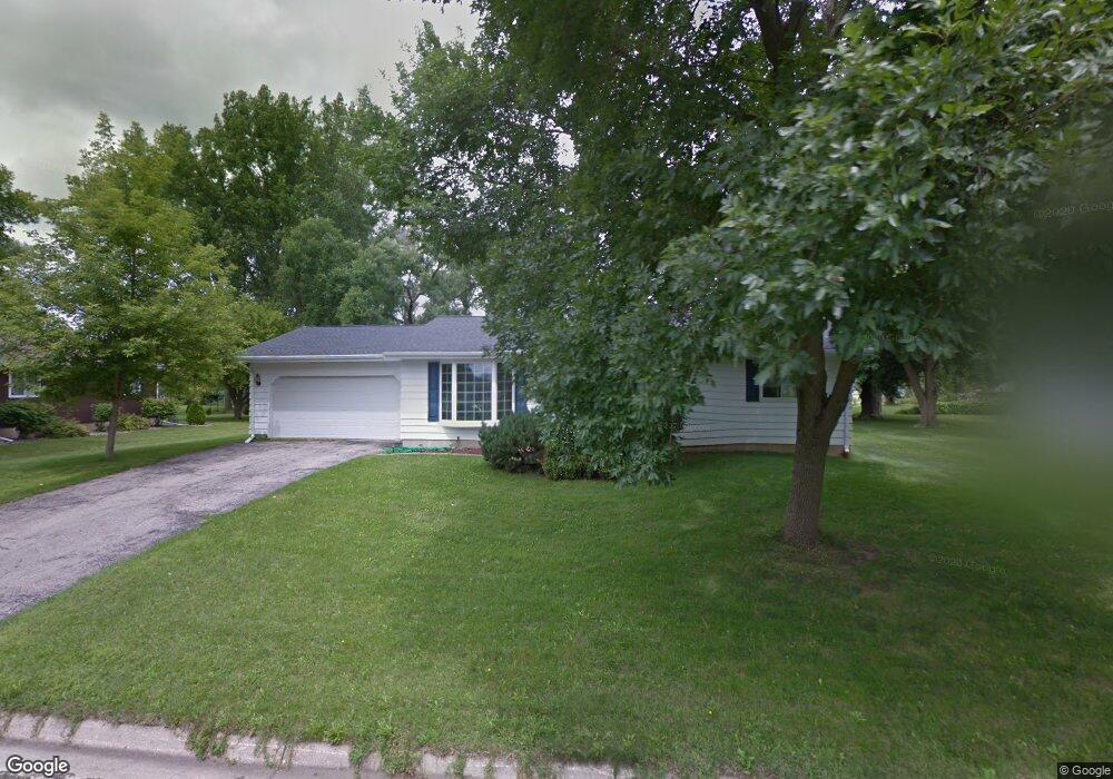 203 Hilltop Cir, Brooklyn, WI 53521 - photo 1