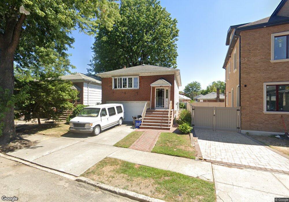 73-19 170th St, Flushing, NY 11366 - photo 1