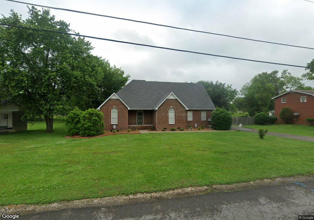 301 Fairlane Dr, Shelbyville, TN 37160 - photo 1