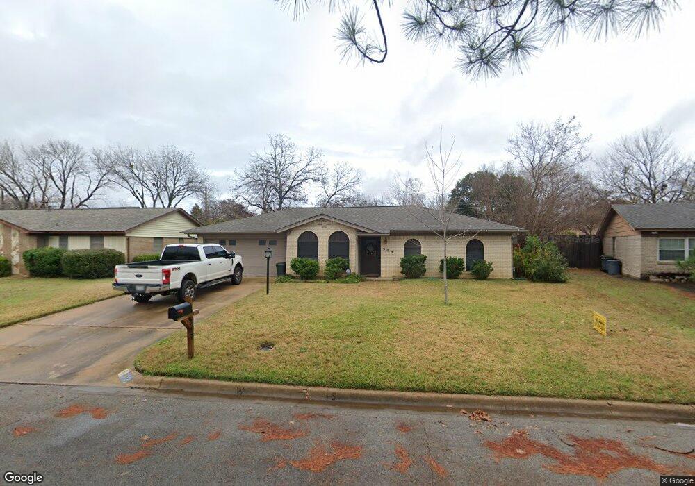 908 Piccadilly Cir, Hurst, TX 76053 - photo 1