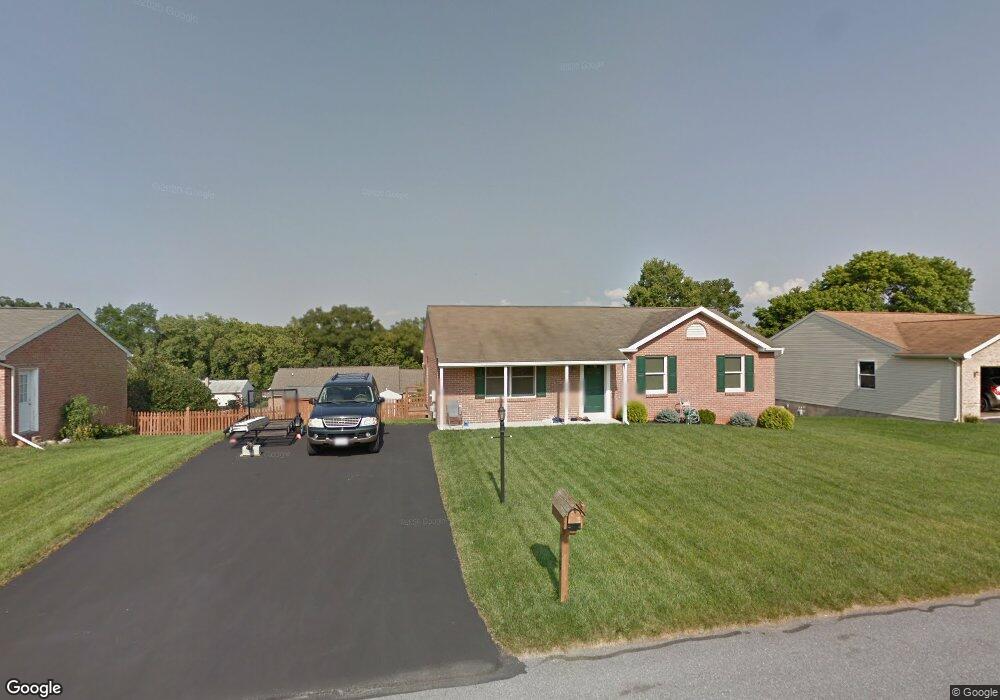 143 Dartmouth Dr, Hagerstown, MD 21742 - photo 1