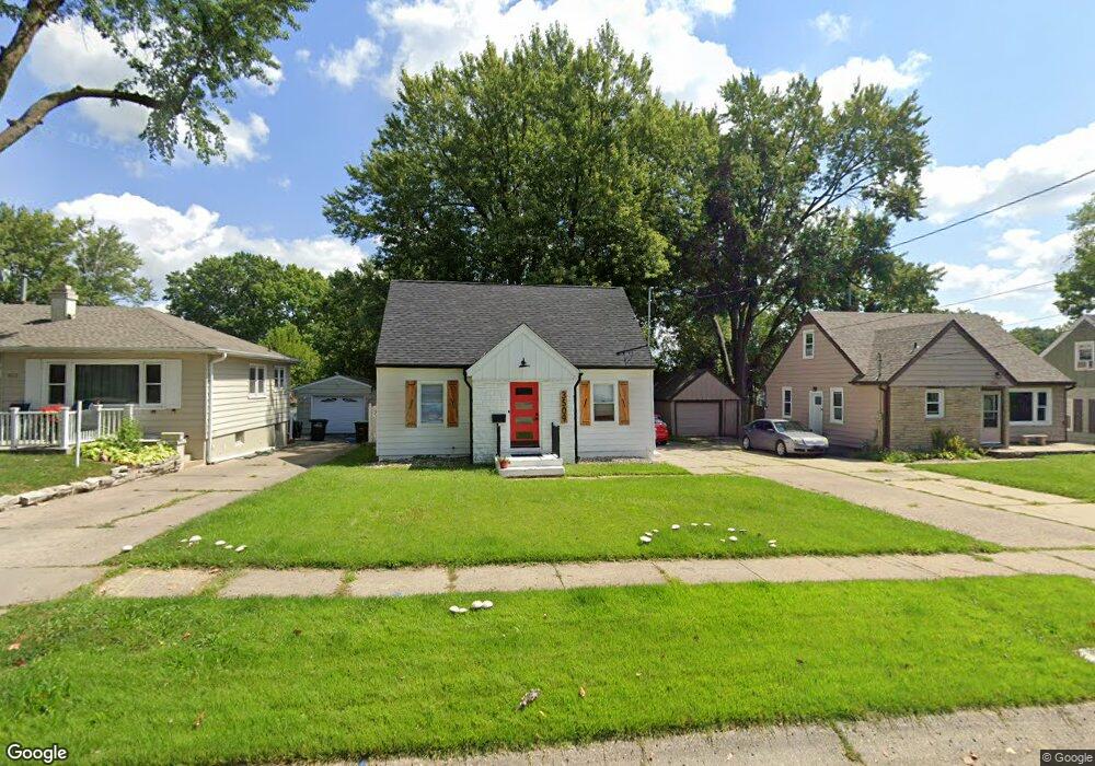 3509 28th St, Des Moines, IA 50310 - photo 1