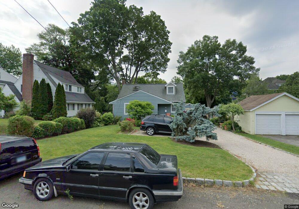 4 Glendenning St, Norwalk, CT 06851 - photo 1