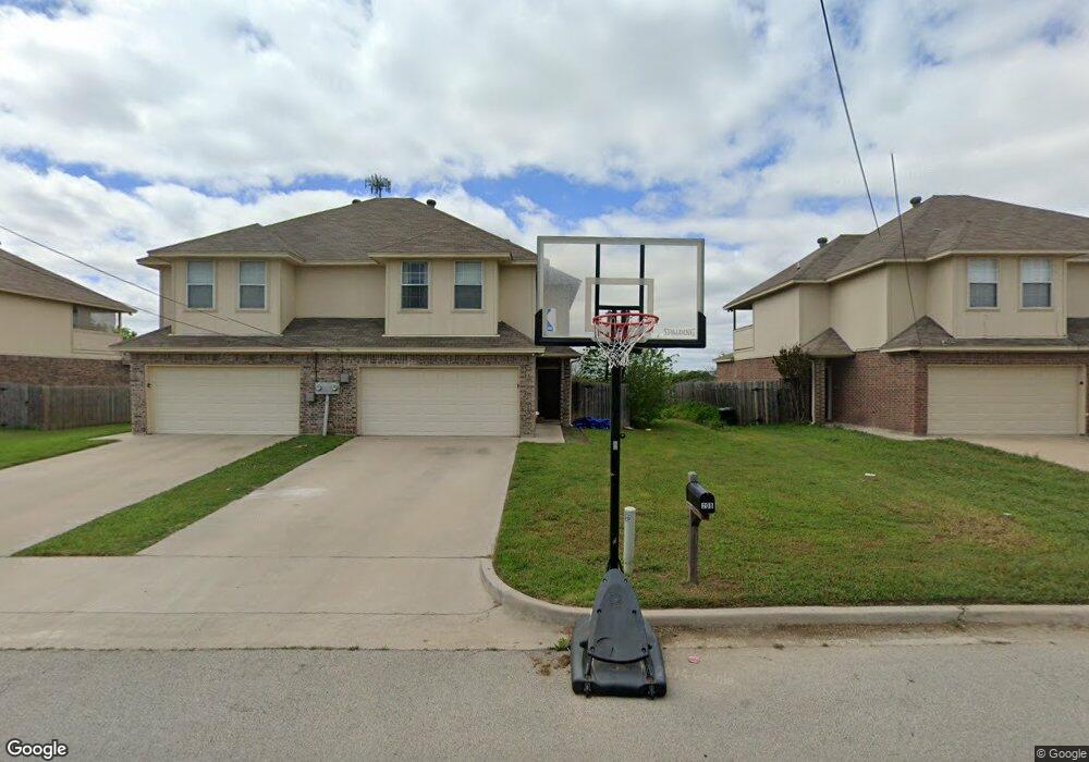 208 Ridgeway Blvd, Weatherford, TX 76086 - photo 1