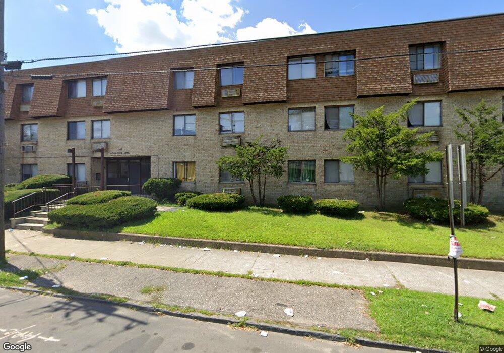 1315 Noble Ave unit 5B, Bridgeport, CT 06608 - photo 1