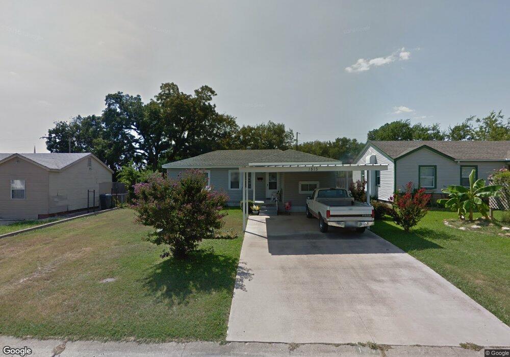 1815 Comanche St, Ardmore, OK 73401 - photo 1
