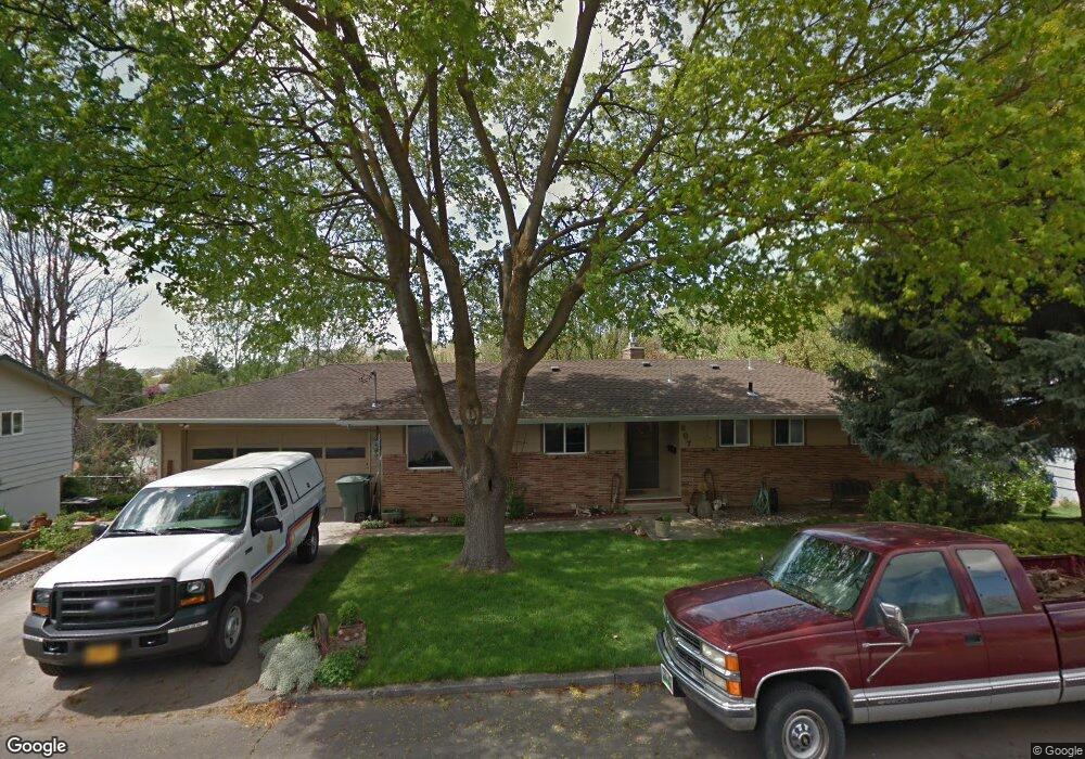 807 NW 6th St, Pendleton, OR 97801 - photo 1