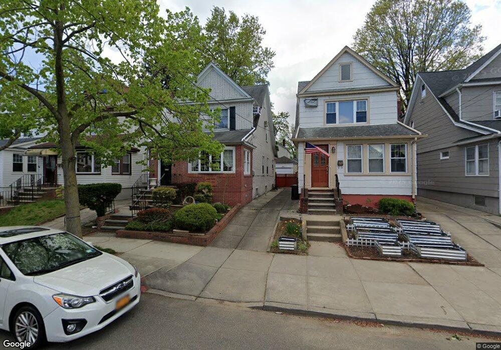 6924 Manse St, Forest Hills, NY 11375 - photo 1