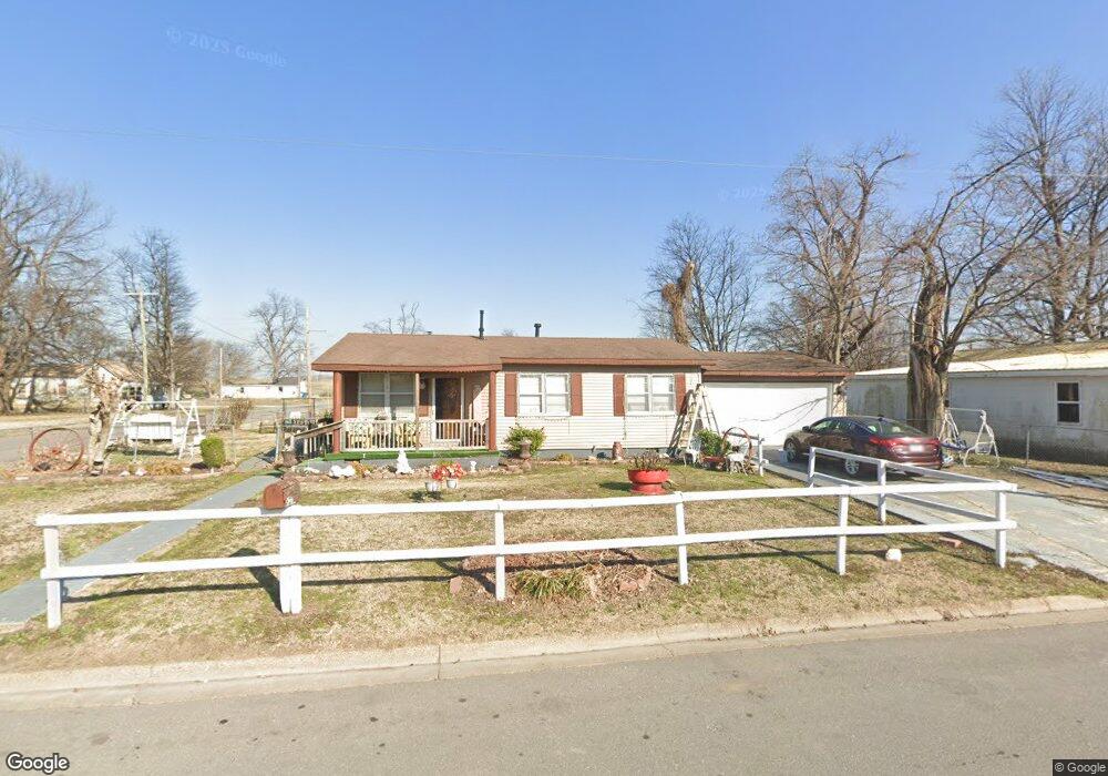 627 Russell St, New Madrid, MO 63869 - photo 1