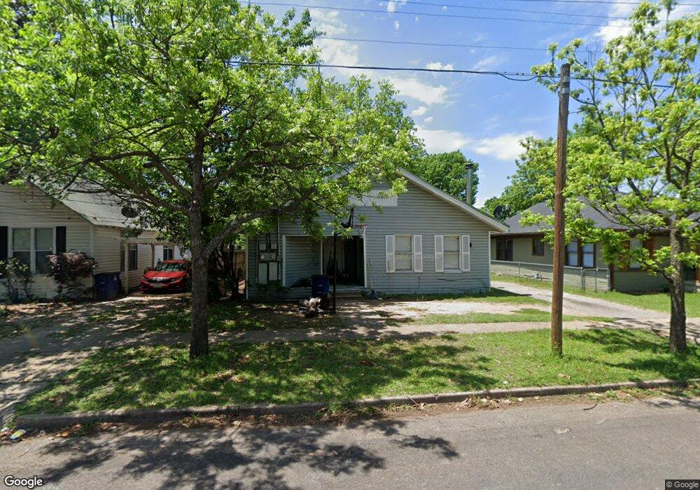707 N Gaines St, Ennis, TX 75119 - photo 1