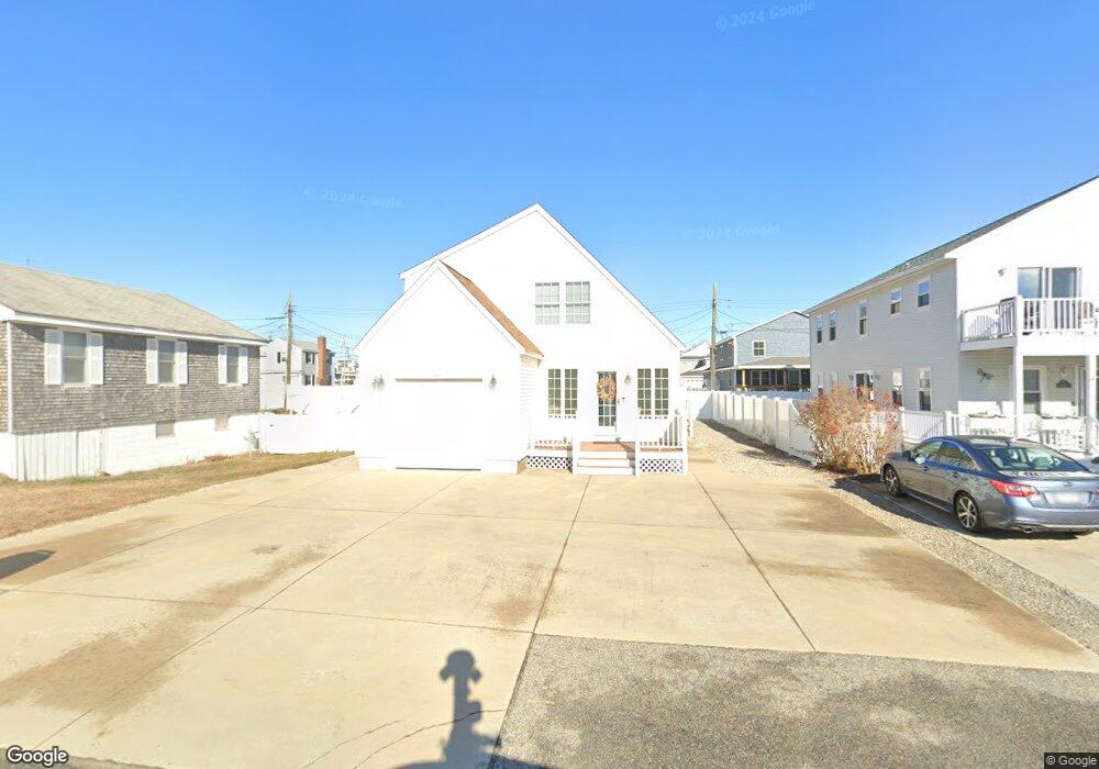 542 Hudson St, Seabrook, NH 03874 - photo 1