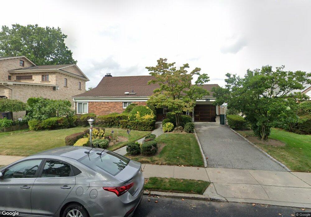 6724 179th St, Fresh Meadows, NY 11365 - photo 1