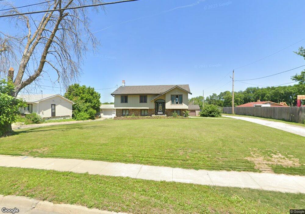 1750 E Park Ave, Des Moines, IA 50320 - photo 1