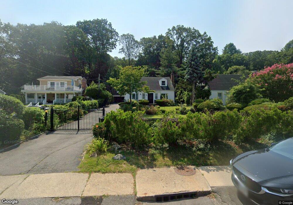 115 Shore Rd, Glen Cove, NY 11542 - photo 1