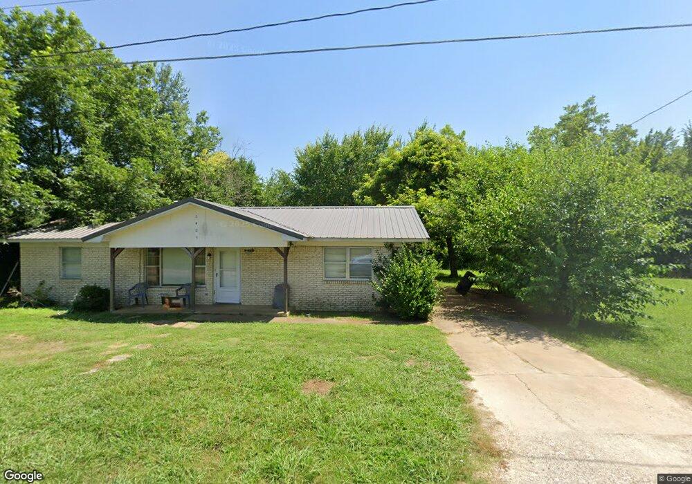 1430 W Kiamichi St, Hugo, OK 74743 - photo 1