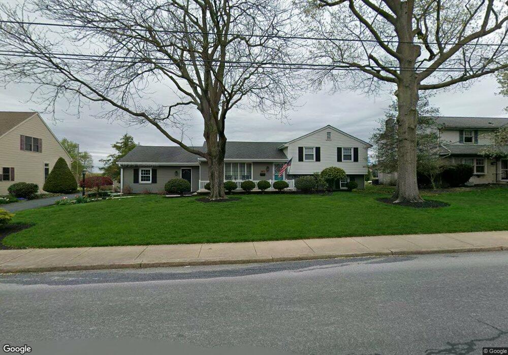 217 N Kinzer Ave, New Holland, PA 17557 - photo 1