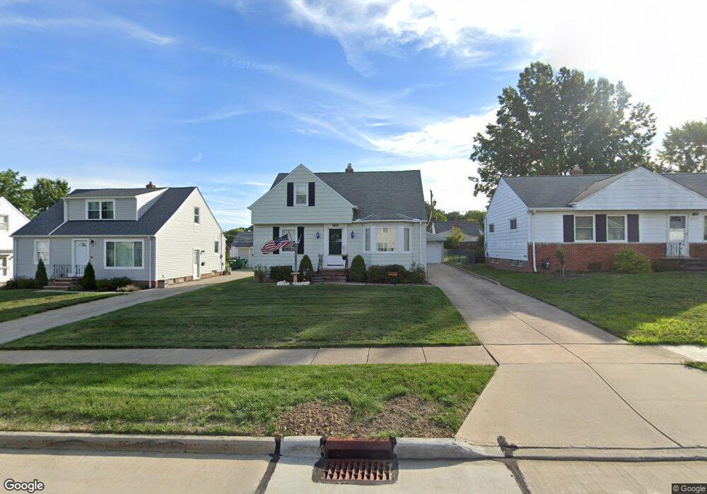 2387 E 290th St, Wickliffe, OH 44092 - photo 1