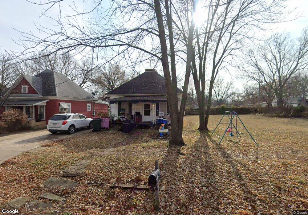 2020 Maple Ave, Parsons, KS 67357 - photo 1