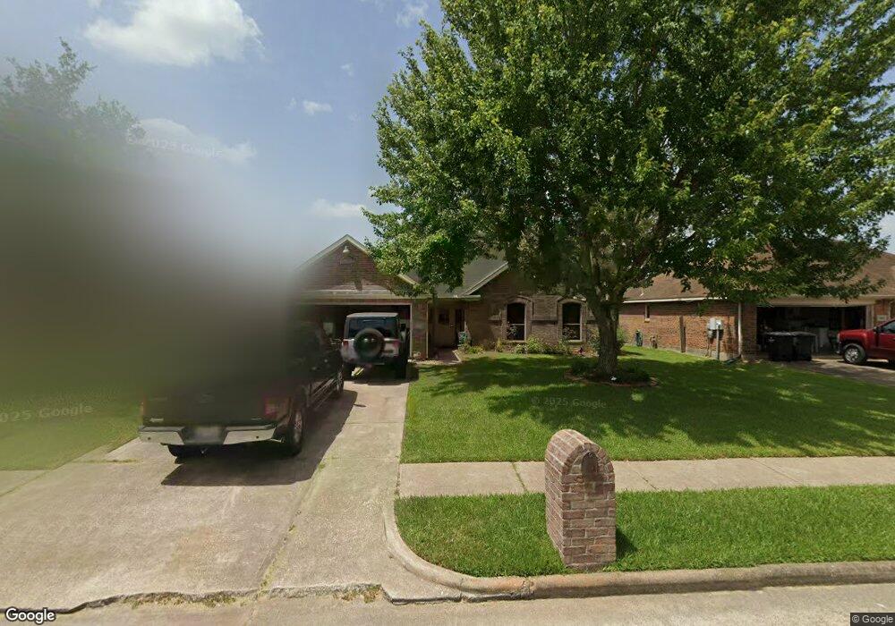 2866 Community Dr, Alvin, TX 77511 - photo 1