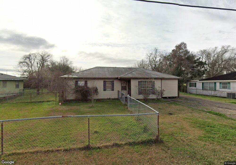 513 Weldon St, New Iberia, LA 70560 - photo 1