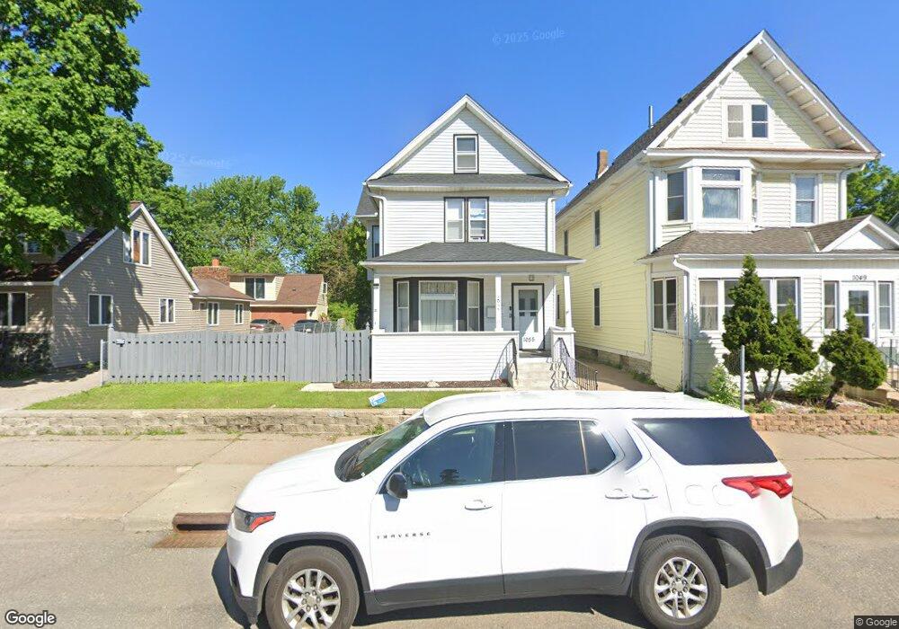 1055 7th St W unit Modern 2 bed 1 bath, Saint Paul, MN 55102 - photo 1